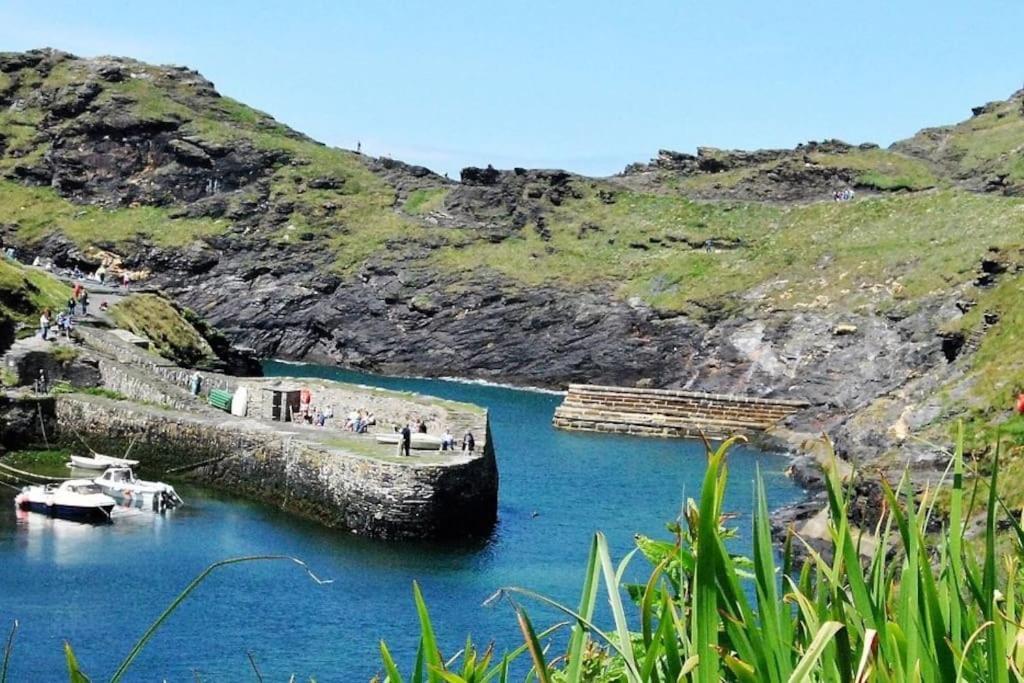 Kallowen Cottage At Crackington Haven, Near Bude And Boscastle, Cornwall Екстериор снимка